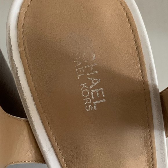 MICHAEL KORS Chunky Heel Open Toe Sandals - Picture 8 of 8